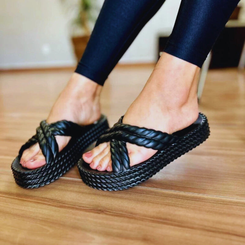 Chinelo Feminino Trançado Nuvem