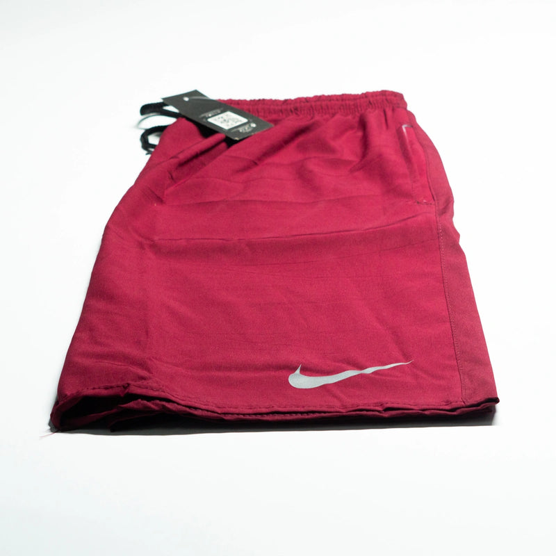 Short Masculino Nike Logo Refletivo com Bolso