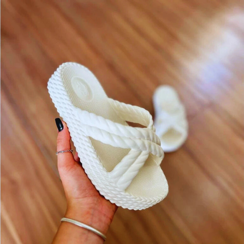 Chinelo Feminino Trançado Nuvem